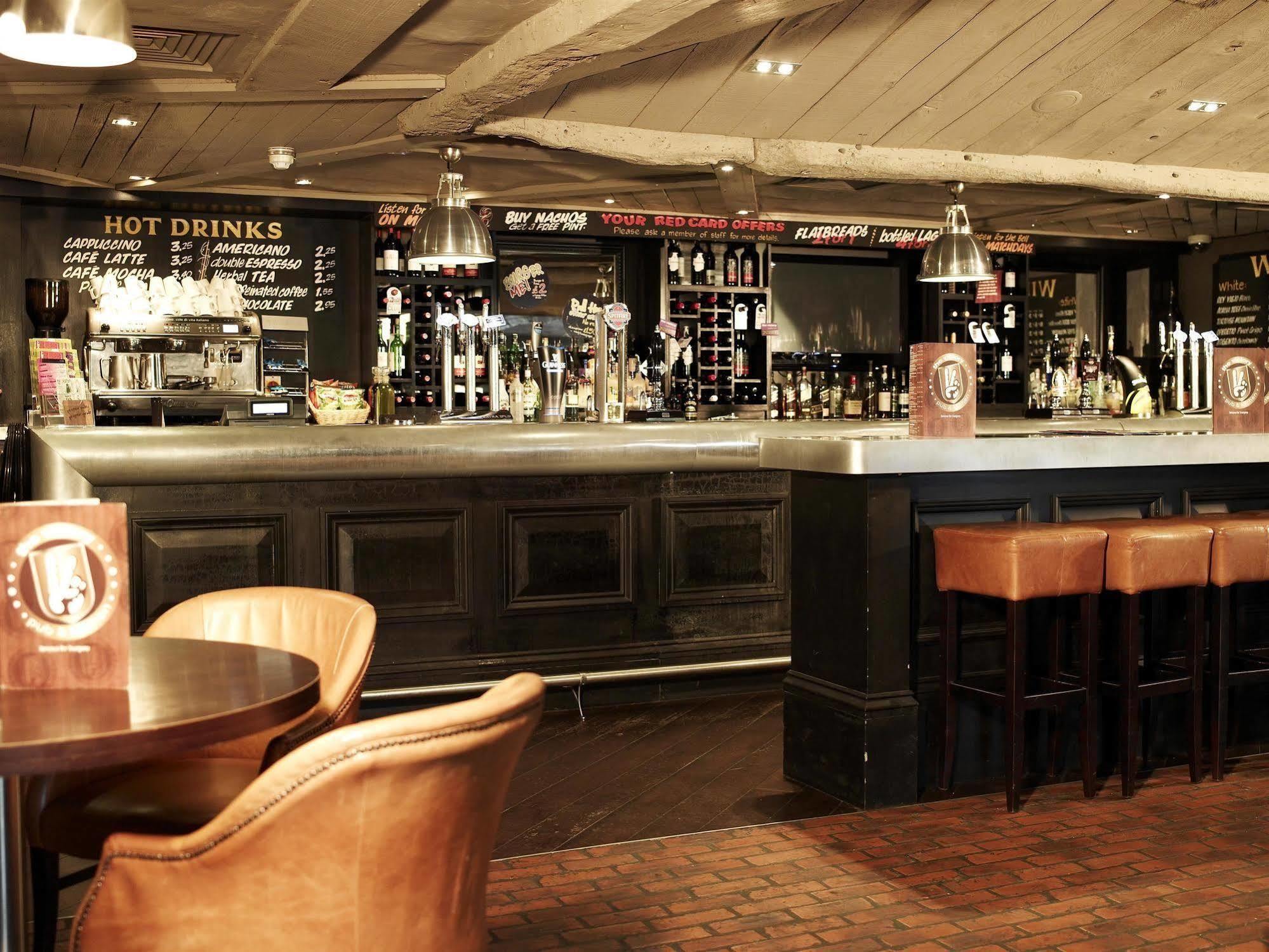 Village North 3* Leeds (West Yorkshire)